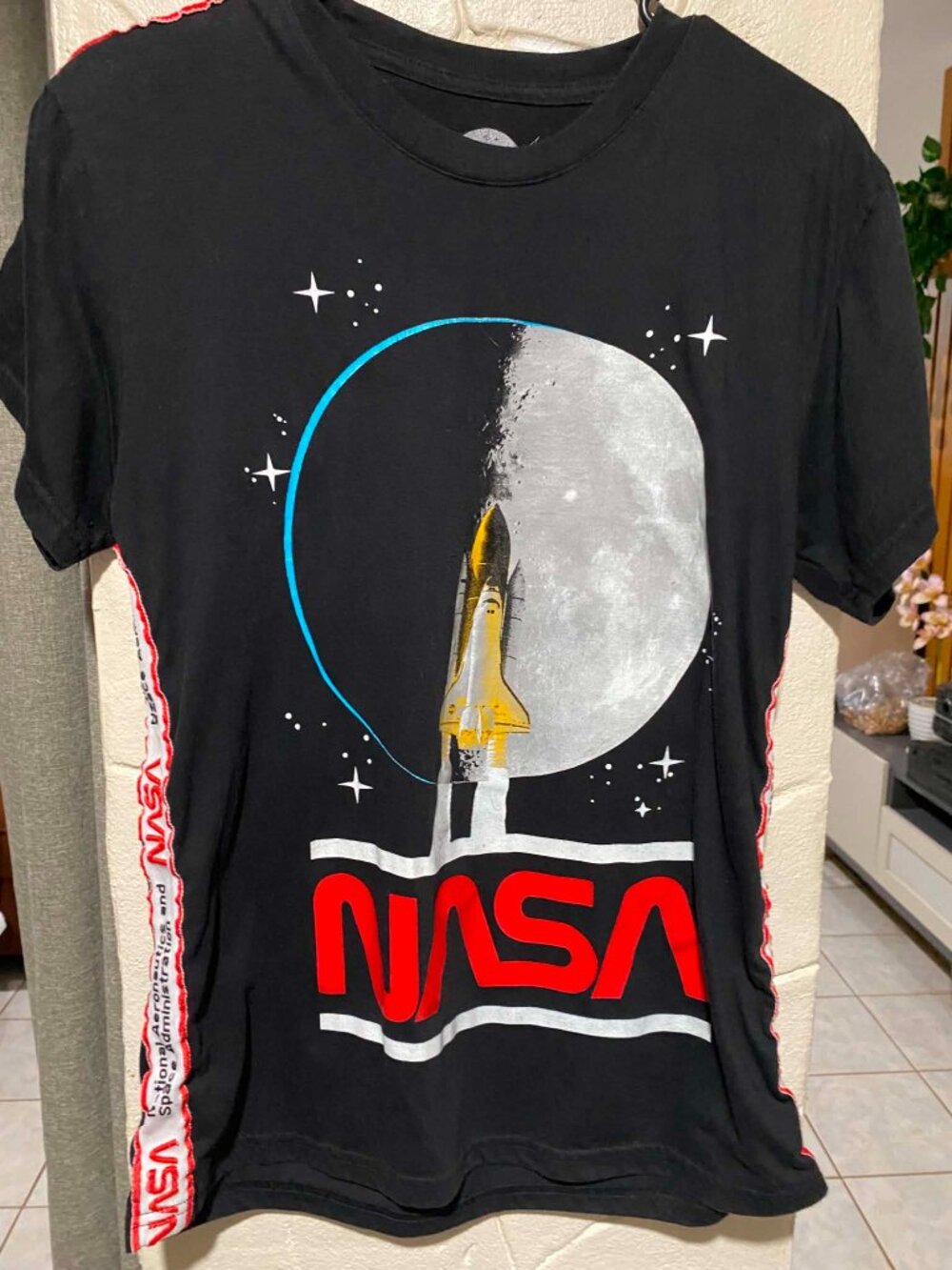 NASA Space Shuttle Launch Graphic Black T-Shirt Size M